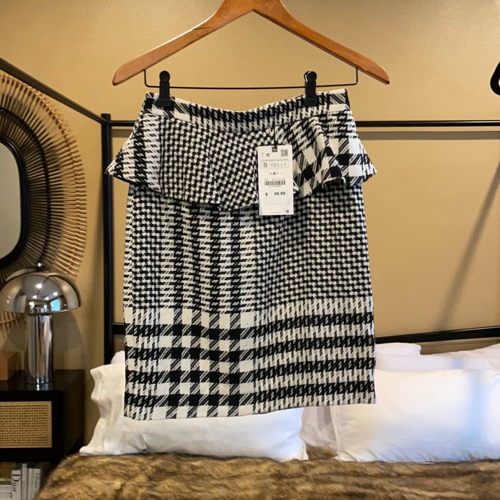 NWT Zara Pencil Skirt
